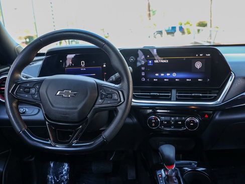 Used 2024 Chevrolet Trax RS image 22