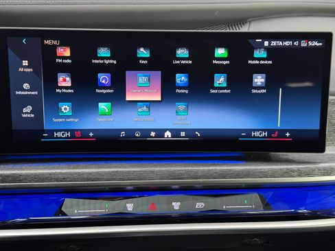 Used 2023 BMW 760i xDrive w/ Executive Package image 27