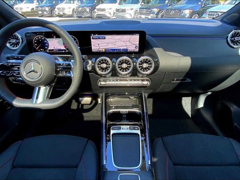 Certified 2026 Mercedes-Benz GLA 250 4MATIC image 5
