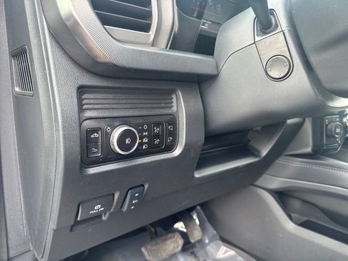 Used 2025 Ford F450 Platinum w/ FX4 Off-Road Package AWD/4WD image 12