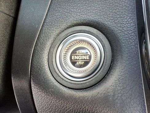 Used 2019 Mercedes-Benz C 300 Sedan image 25