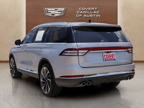 Used 2023 Lincoln Aviator Reserve w/ Equipment Group 201A AWD/4WD image 3