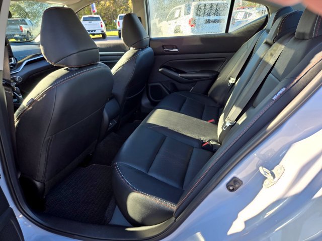 Used 2025 Nissan Altima 2.5 SR w/ SR Premium Package FWD image 13