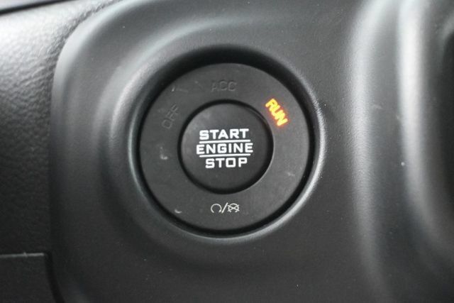 Used 2022 Jeep Gladiator Sport AWD/4WD image 36