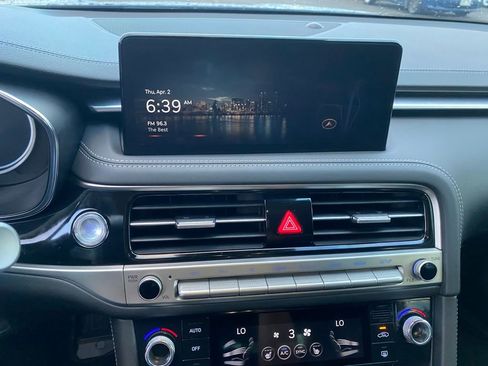 Used 2025 Genesis G70 2.5T image 34