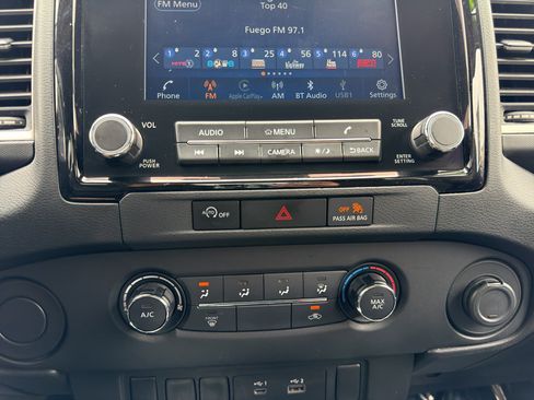 Used 2024 Nissan Frontier SV RWD image 14