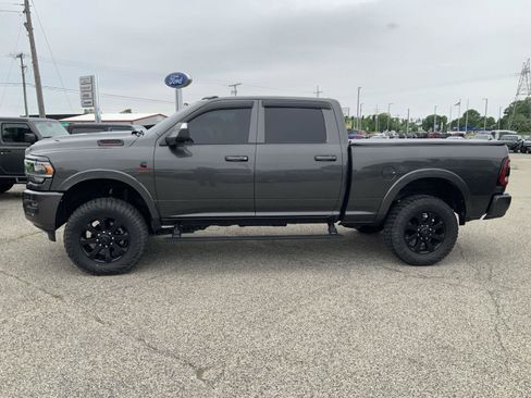 Used 2022 RAM 2500 Laramie w/ Night Edition AWD/4WD image 5