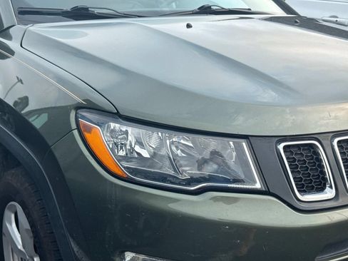 Used 2021 Jeep Compass Latitude w/ Convenience Group AWD/4WD image 3