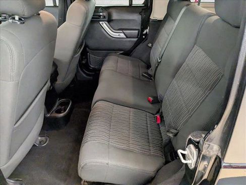 Used 2012 Jeep Wrangler Unlimited Rubicon w/ Connectivity Group image 18