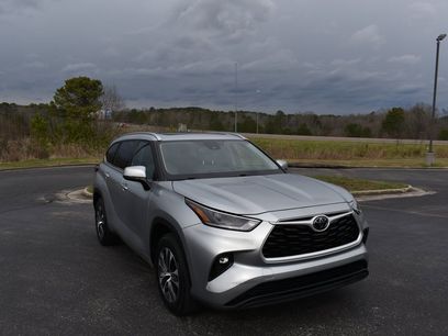 Used 2021 Toyota Highlander XLE