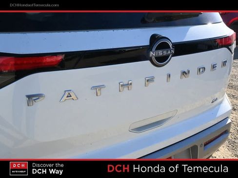 Used 2022 Nissan Pathfinder SL w/ SL Premium Package image 7