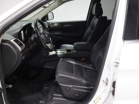 Used 2013 Jeep Grand Cherokee Laredo AWD/4WD image 11
