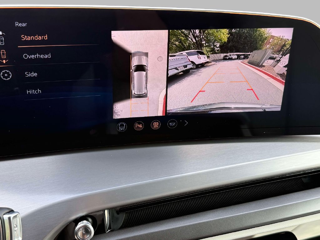 Certified 2026 Cadillac Vistiq Luxury AWD/4WD image 7