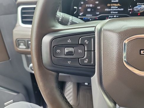 Used 2023 GMC Yukon Denali RWD image 21