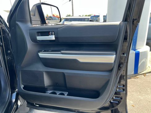 Used 2017 Toyota Tundra SR5 AWD/4WD image 50