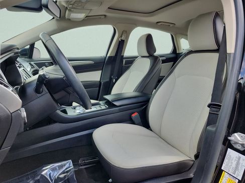 Used 2020 Ford Fusion SE w/ Equipment Group 151A image 21