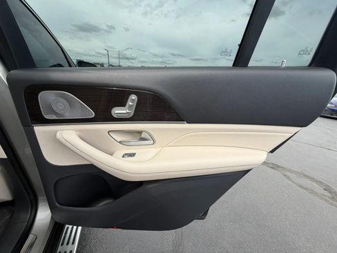 Used 2020 Mercedes-Benz GLS 450 4MATIC image 16