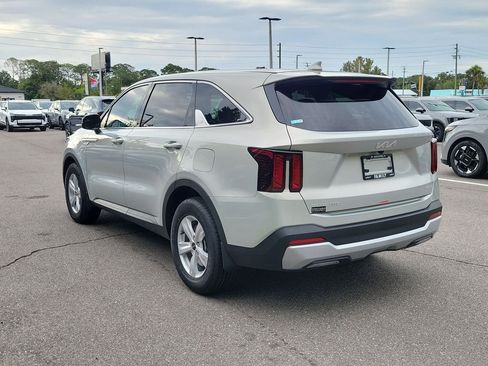New 2026 Kia Sorento LX FWD image 4
