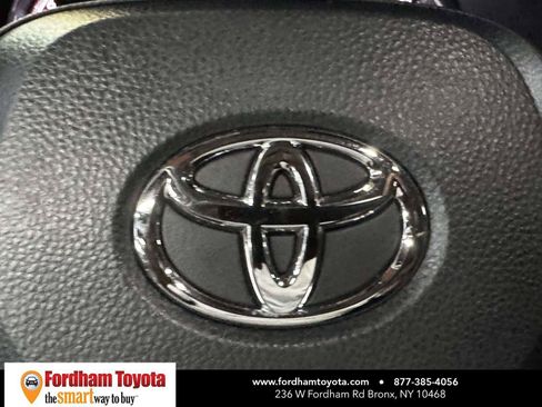Used 2023 Toyota RAV4 LE AWD/4WD image 32