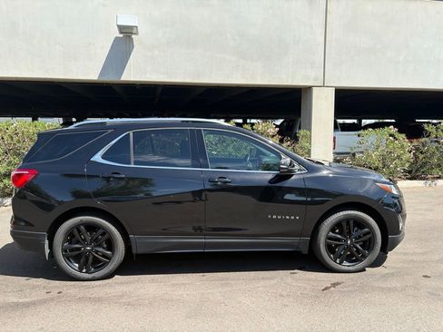 Used 2020 Chevrolet Equinox LT w/ Midnight Edition image 3
