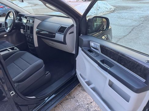 Used 2010 Dodge Grand Caravan SXT w/ Family Value Group image 11