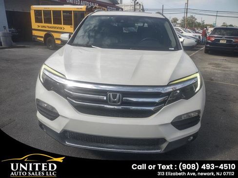 Used 2016 Honda Pilot Touring image 3