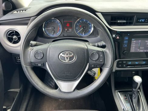 Used 2017 Toyota Corolla LE w/ Carpet Mat Package (TMS) FWD image 16