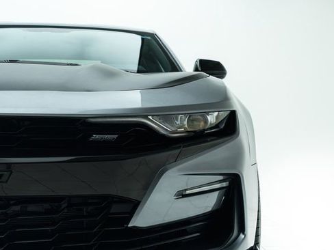 Used 2019 Chevrolet Camaro SS RWD image 7