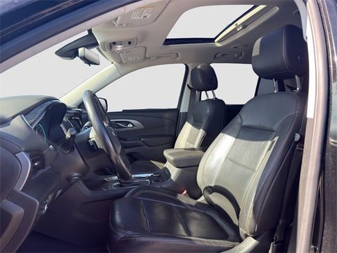 Used 2020 Chevrolet Traverse Premier w/ Redline Edition image 9