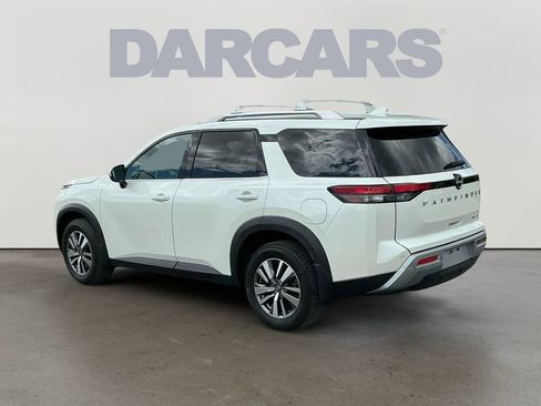 Used 2024 Nissan Pathfinder SL image 5