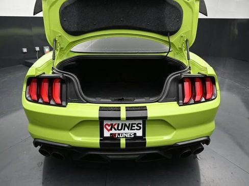 Used 2020 Ford Mustang Shelby GT500 w/ Technology Package RWD image 9