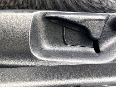 Used 2025 Toyota Corolla LE FWD image 34