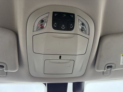 Used 2020 Chrysler Pacifica Touring-L image 25