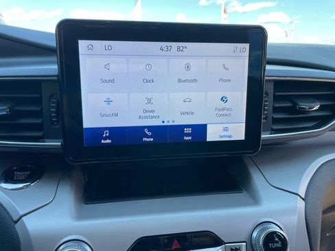 Used 2023 Ford Explorer XLT w/ Equipment Group 202A AWD/4WD image 16