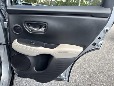 Used 2025 Honda HR-V EX-L image 19