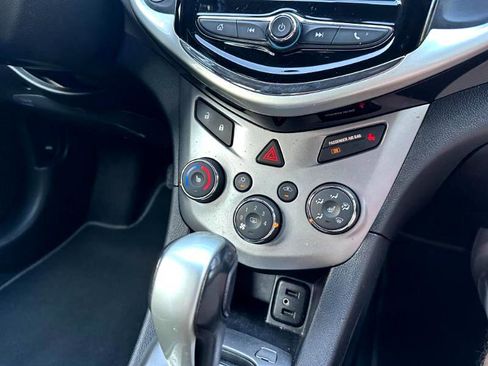 Used 2017 Chevrolet Sonic Premier image 40