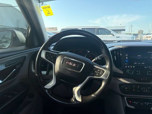 Used 2022 GMC Terrain SLT FWD image 11