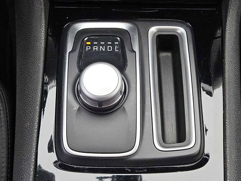 Used 2023 Chrysler 300 Touring w/ Sport Appearance Package image 23