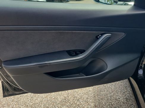 Used 2020 Tesla Model 3 Standard Range Plus RWD image 14