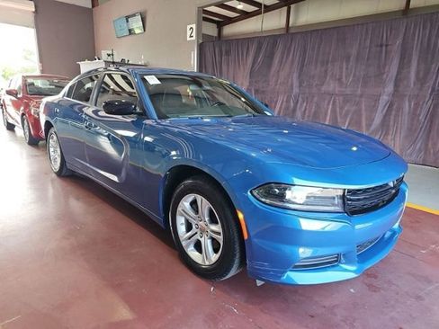 Used 2023 Dodge Charger SXT RWD image 4