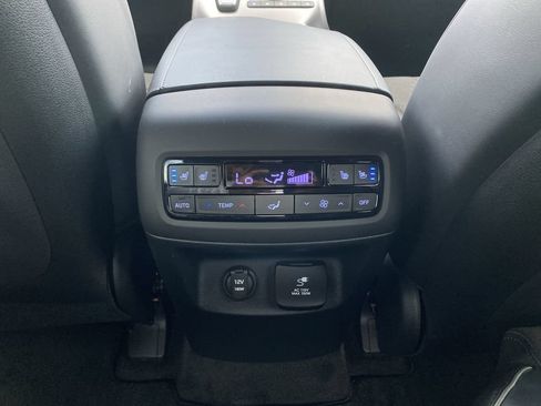 Certified 2025 Hyundai Palisade Calligraphy AWD/4WD image 33