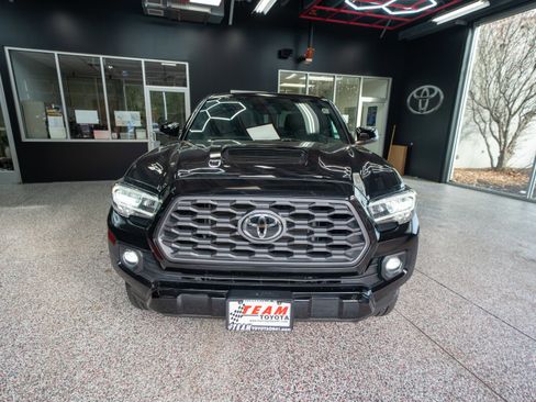 Used 2023 Toyota Tacoma TRD Sport image 6