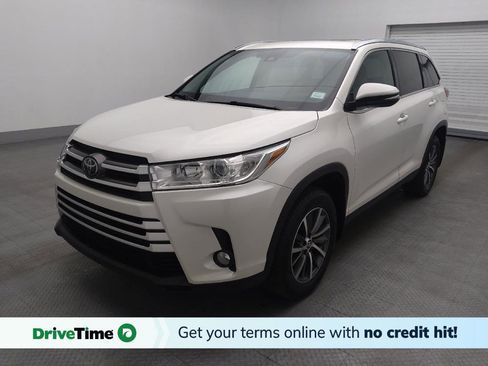 Used 2019 Toyota Highlander XLE image 1
