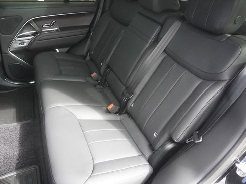 New 2026 Land Rover Range Rover SE AWD/4WD image 30