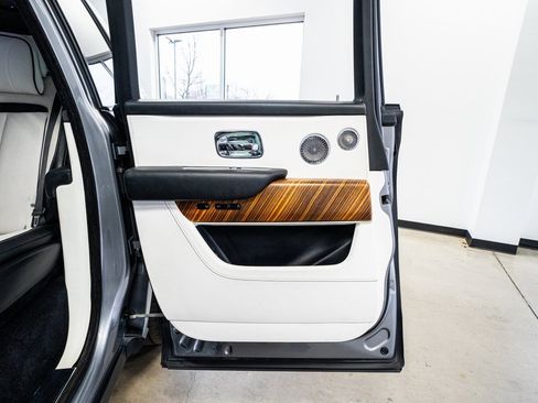 Used 2019 Rolls-Royce Cullinan image 57