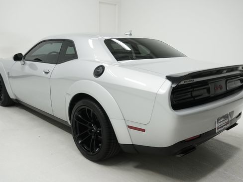 Used 2022 Dodge Challenger SRT Hellcat image 6