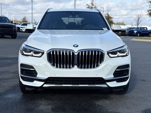 Used 2023 BMW X5 sDrive40i image 3