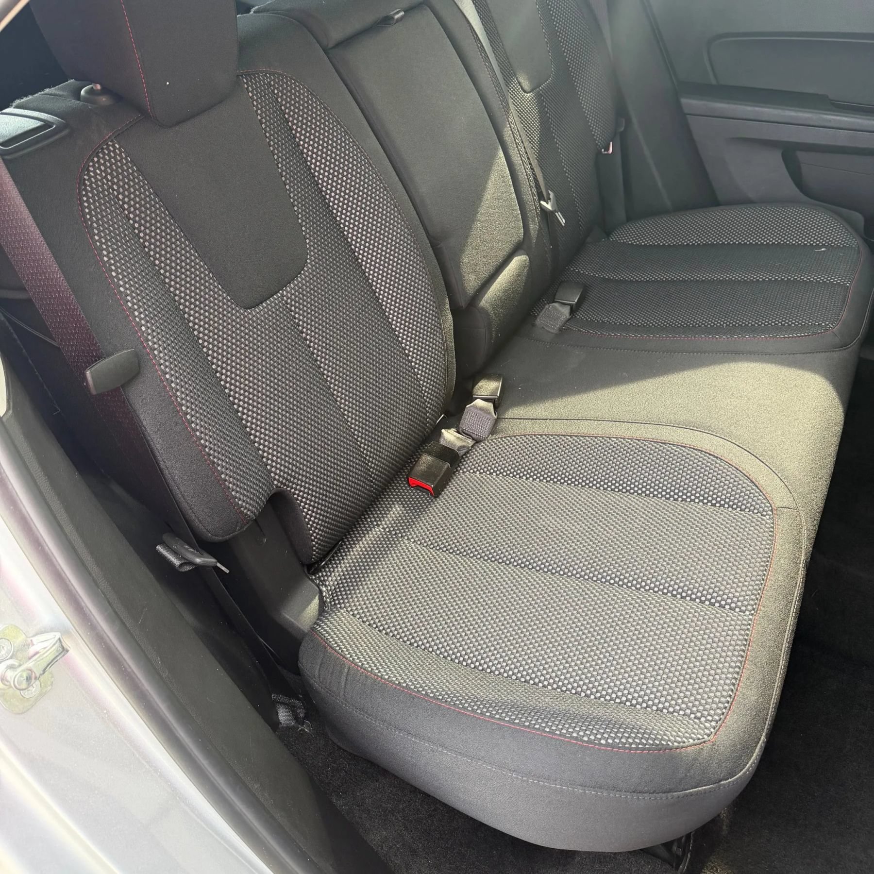 Used 2015 Chevrolet Equinox LT w/ Driver Convenience Package FWD image 17