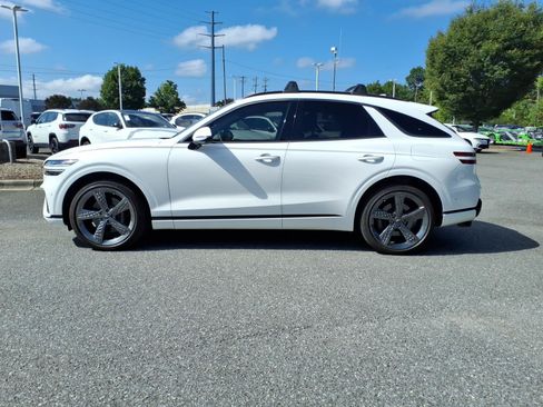 Used 2023 Genesis GV70 3.5T Sport w/ Sport Prestige Package AWD/4WD image 3