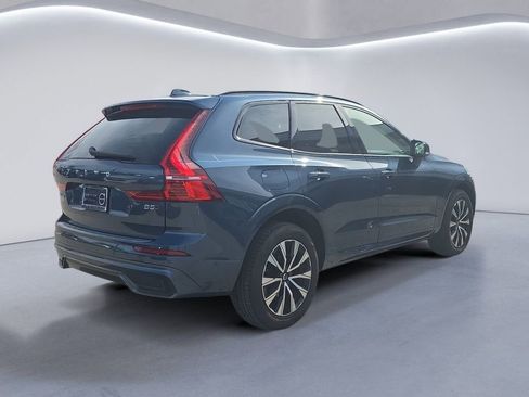 Used 2025 Volvo XC60 B5 Plus w/ Protection Package Premier image 4